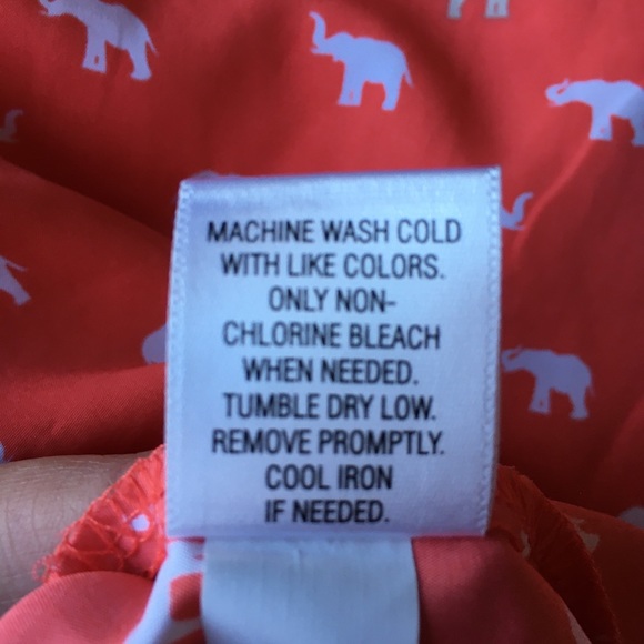 🐞 Elephant Novelty Print Sleeveless Blouse - Picture 5 of 7